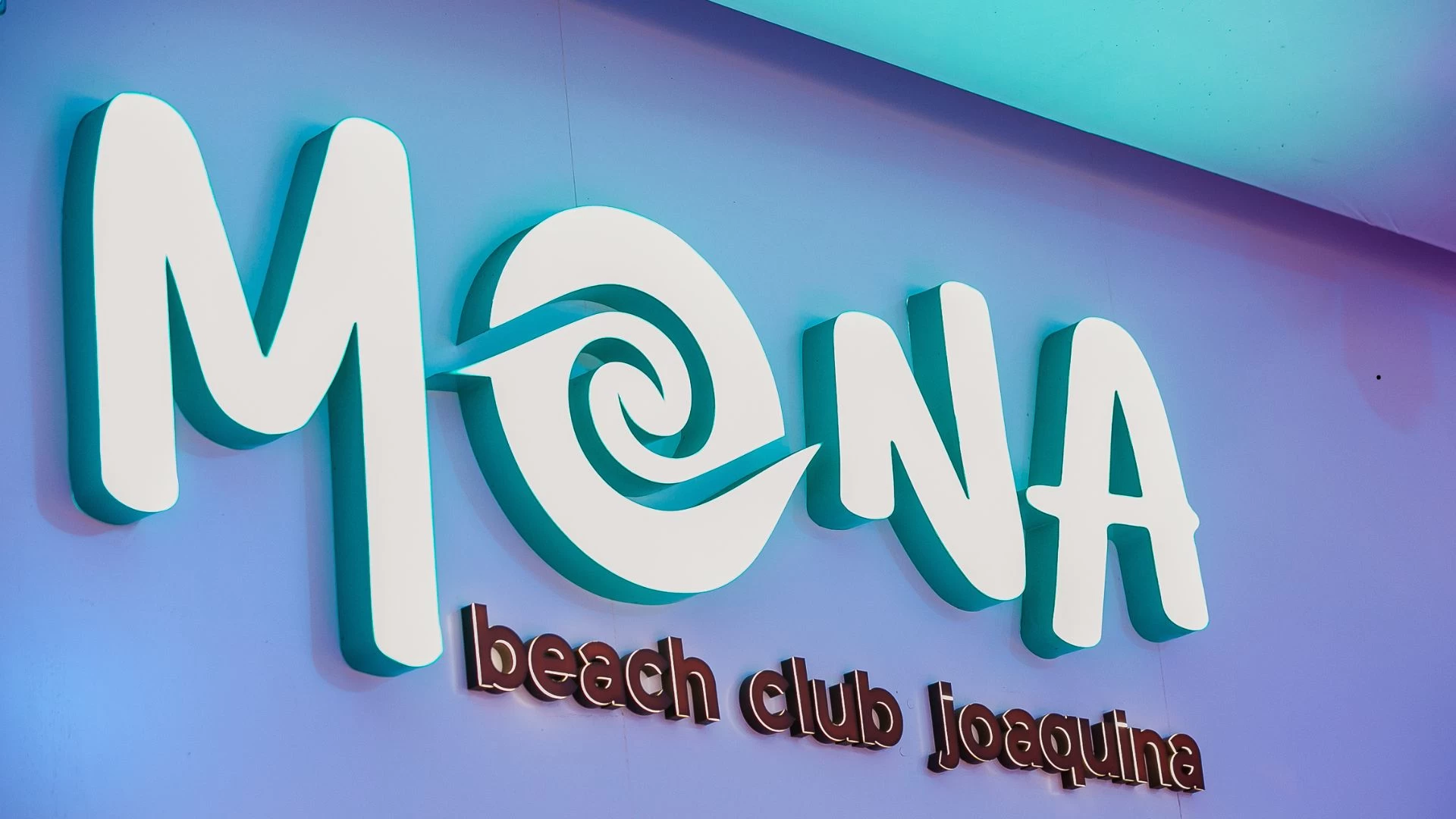 Mona Beach Club